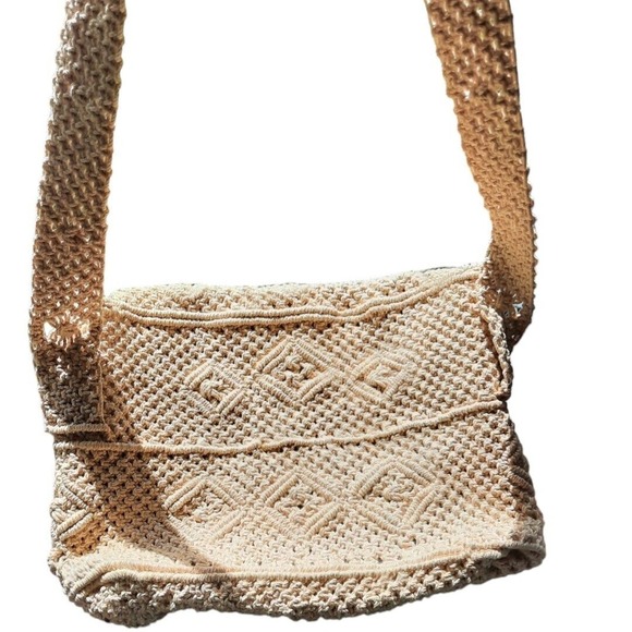 Vintage Retro Hippie Vibe Beige Macrame Shoulder Bag Purse Button Closure - Picture 3 of 8